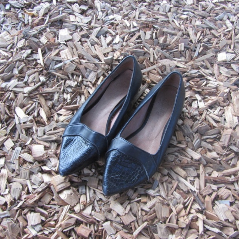 Jeffrey Campbell Black Sheedy Flats Size 6.5-7